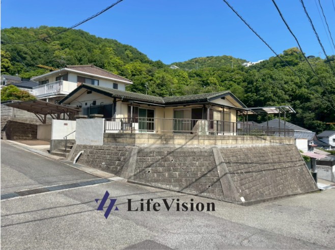 海と街の間で暮らす、須波ハイツの住みやすさ。